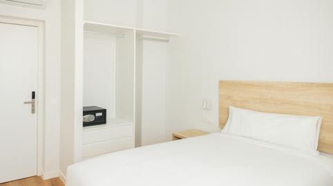 Photo 3 of Flat to share in Calle del Conde de Aranda, 20, Recoletos, Madrid