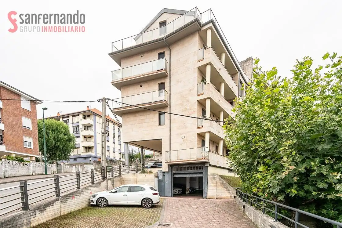 Vista exterior de Ático en venta en Suances con Calefacción y Terraza