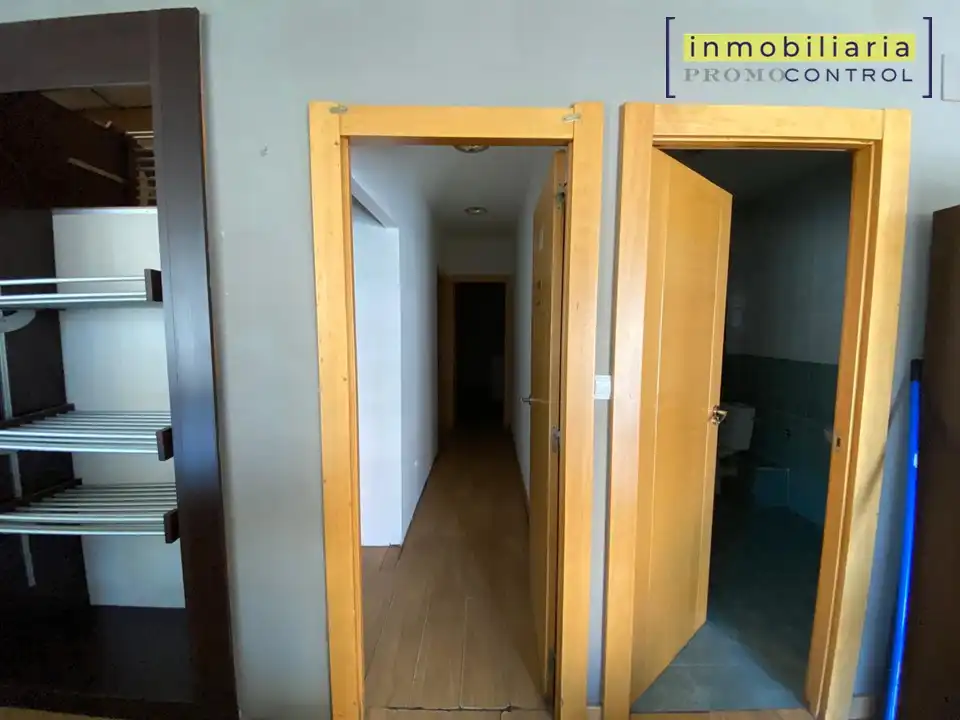 Local comercial de lloguer a Avenida Galo Ponte 54, imagen 23