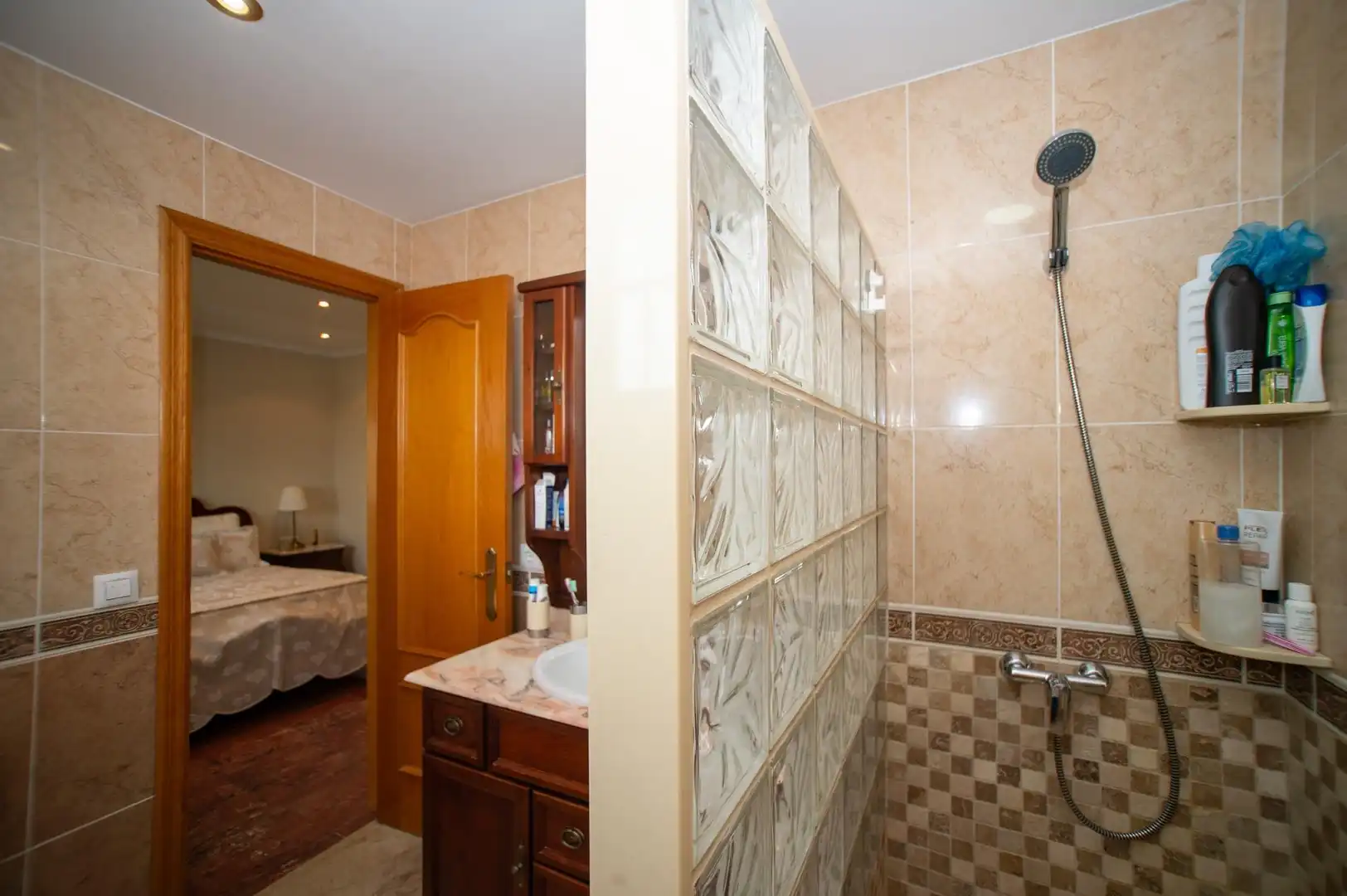 Bany de Casa o xalet en venda en Chiva amb Aire condicionat, Calefacció i Terrassa