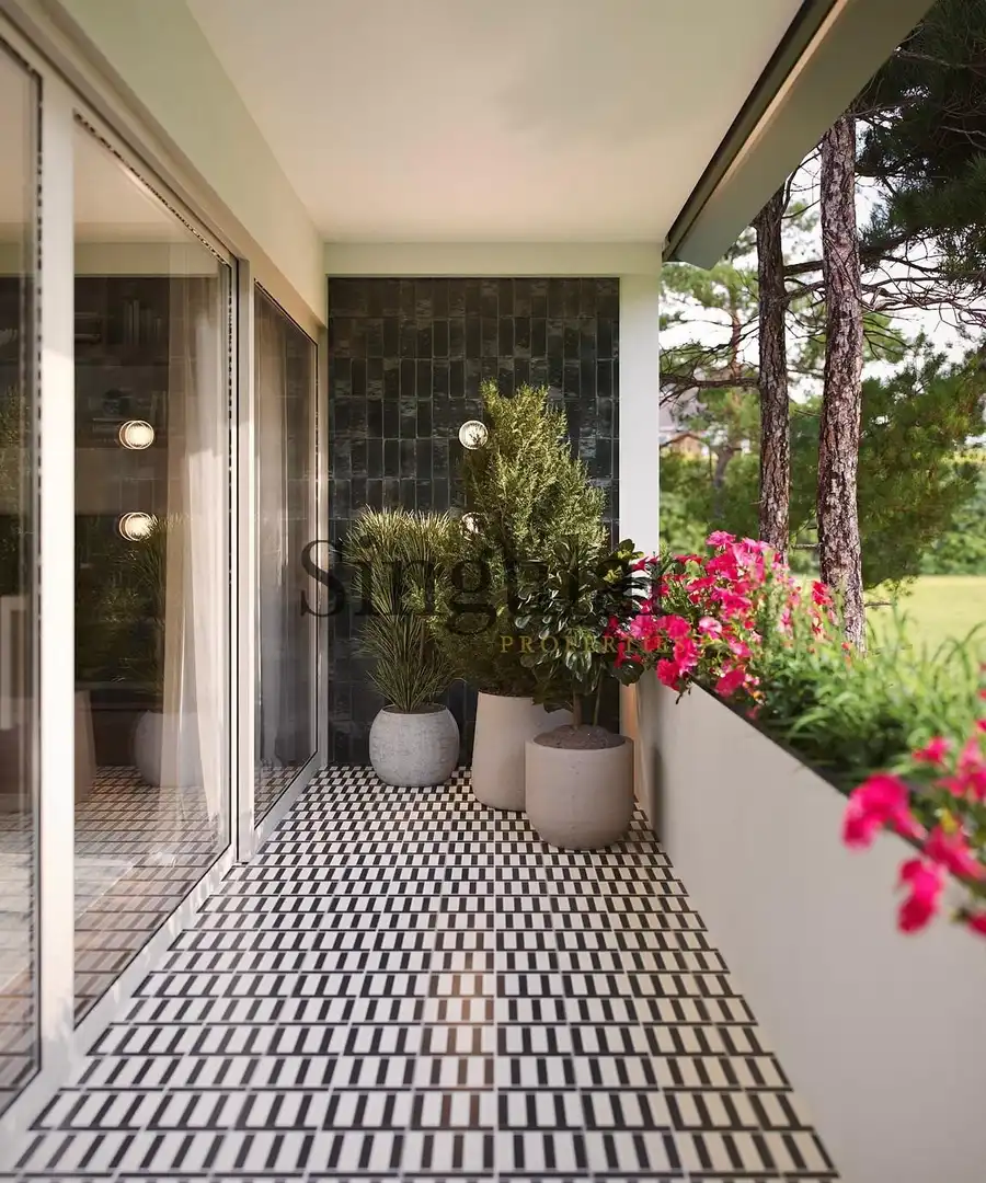 Terrassa de Pis en venda en Barcelona amb Jardí privat, Terrassa i Traster