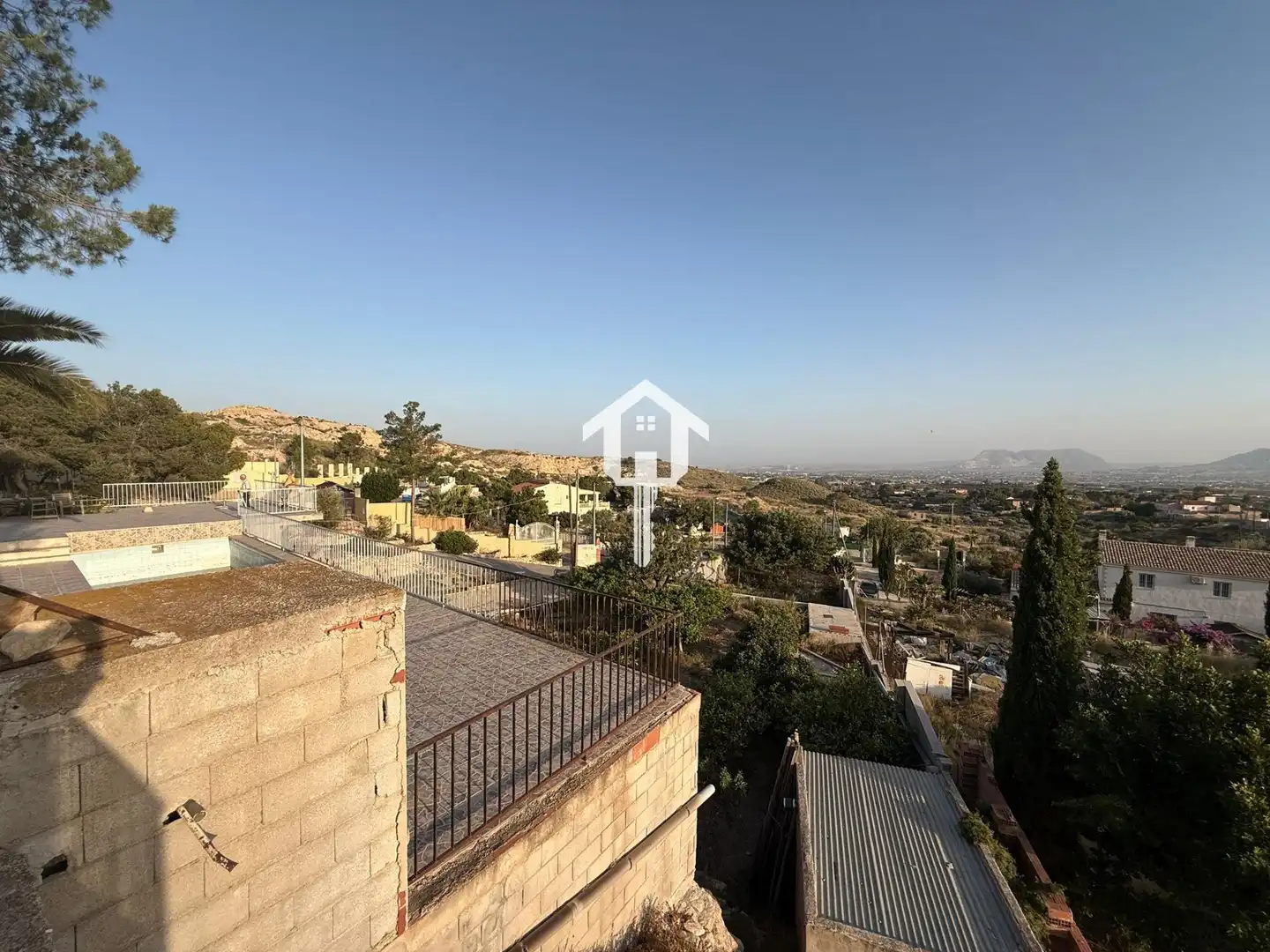 Exterior view of Houses for sale in San Vicente del Raspeig / Sant Vicent del Raspeig  with Air Conditioner, Private garden and Terrace