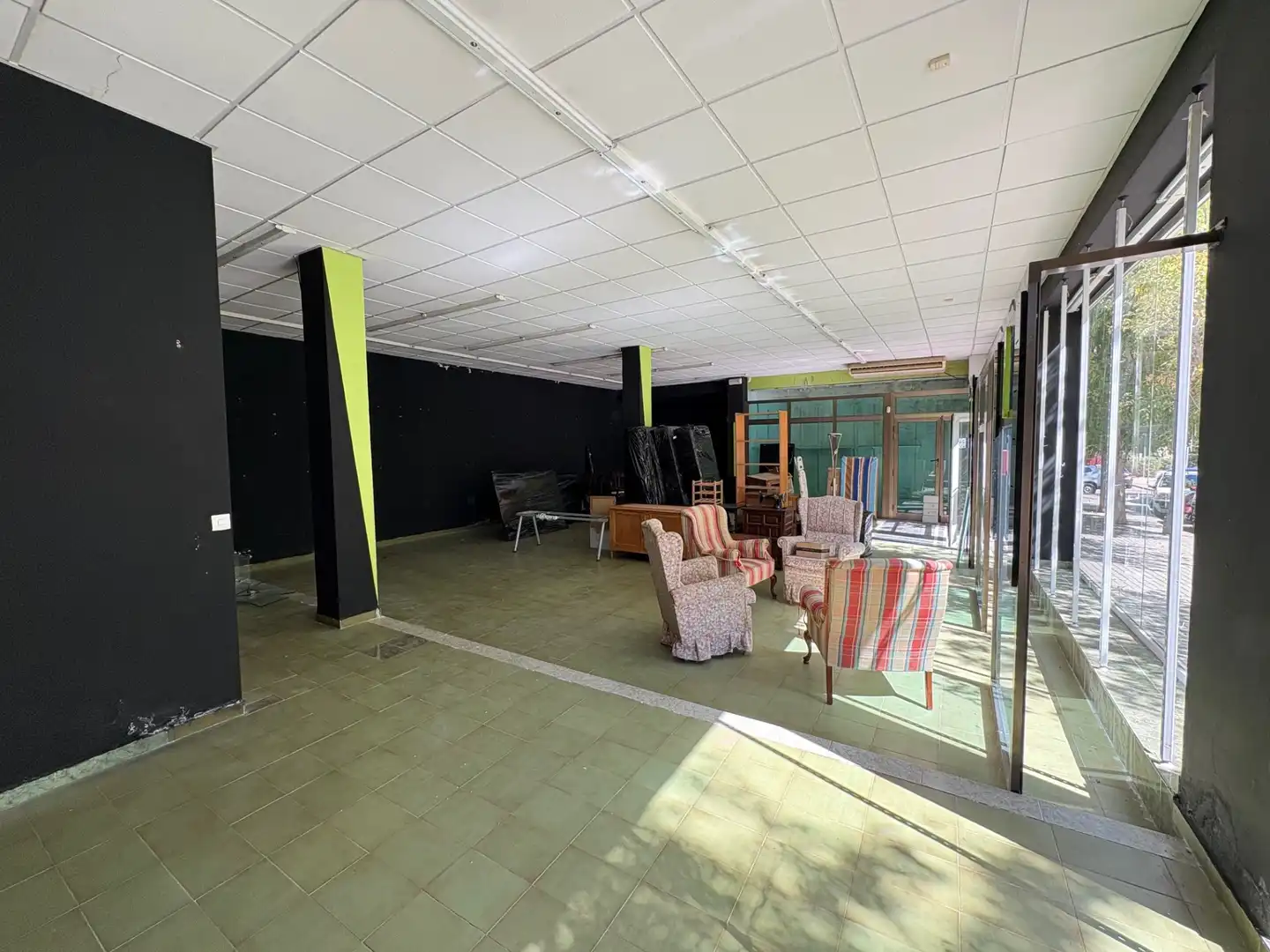 Local comercial en venda a Oeste