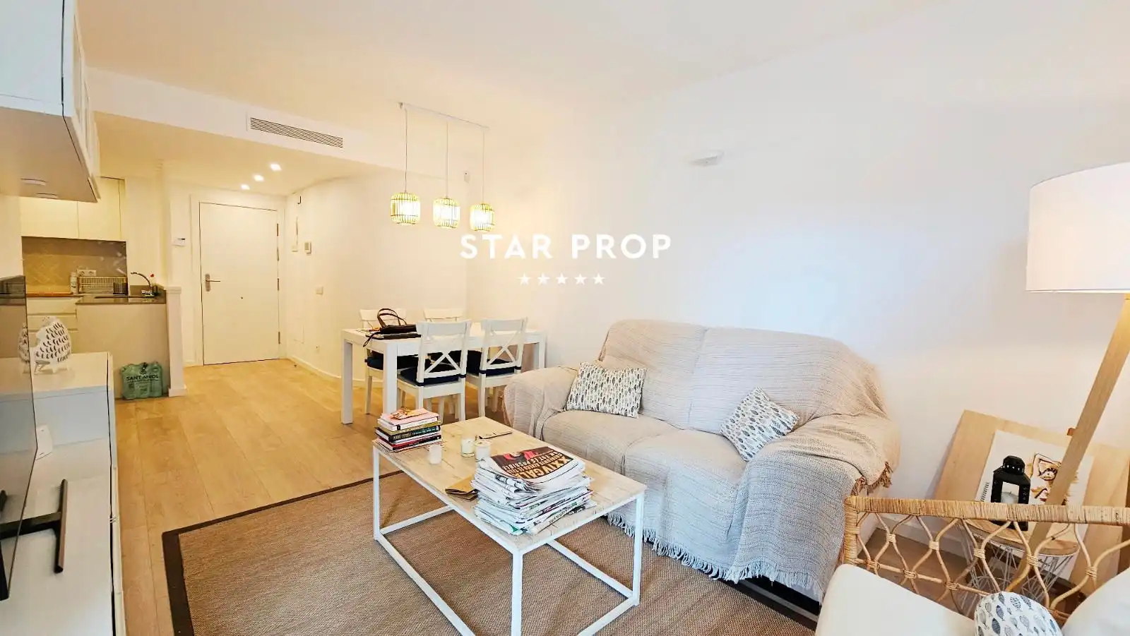 Sala de estar de Piso en venta en Llançà con Aire acondicionado, Calefacción y Terraza