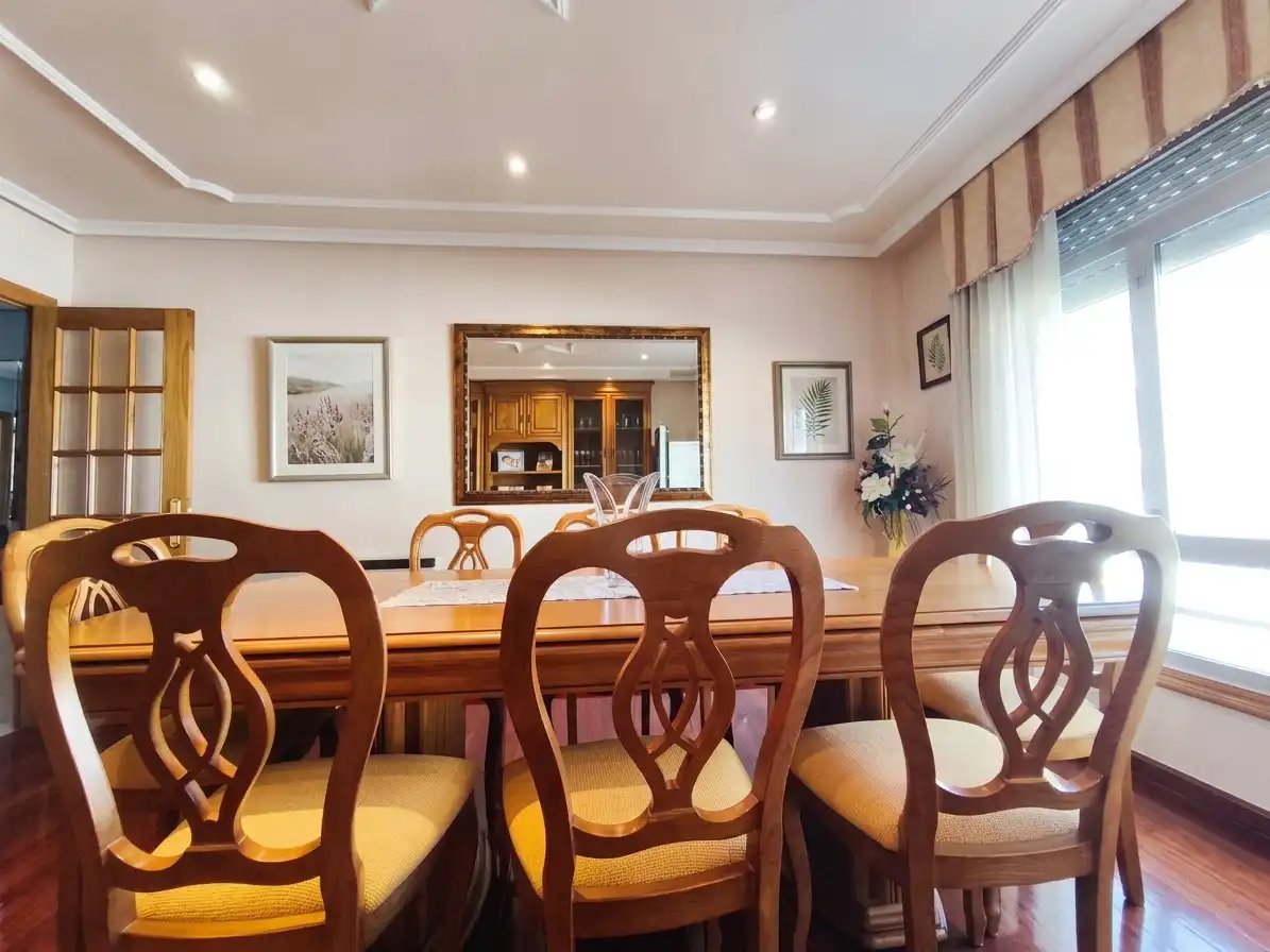 Comedor de Piso en venta en Verín con Calefacción, Trastero y Amueblado