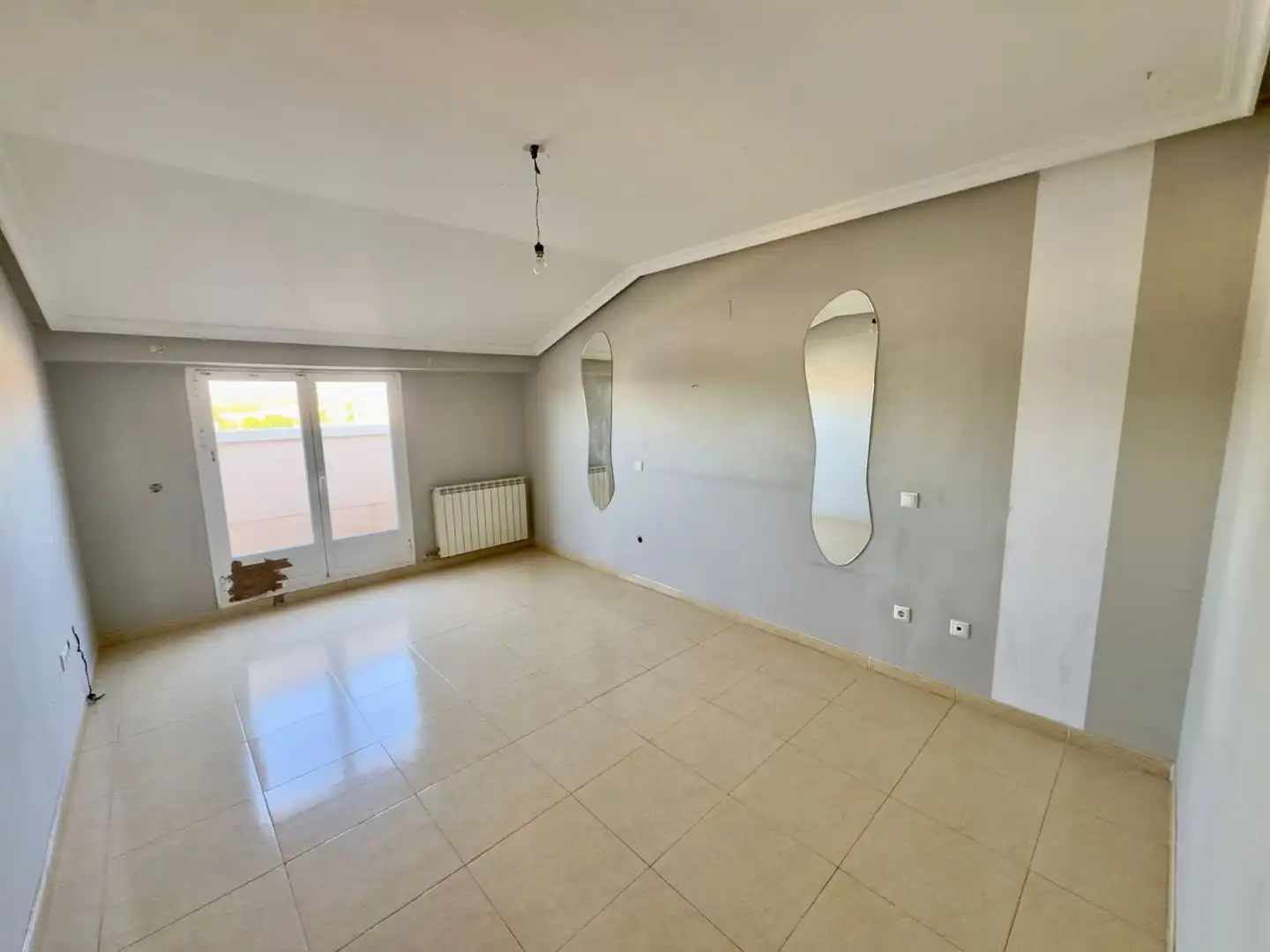 Habitación de Ático en venta en Valdepeñas con Terraza y Balcón
