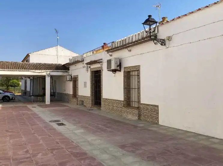 Vista exterior de Casa o xalet en venda en Las Cabezas de San Juan