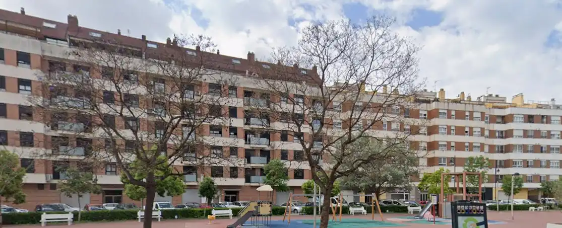 Flat with terrace for sale in Casc Urbà