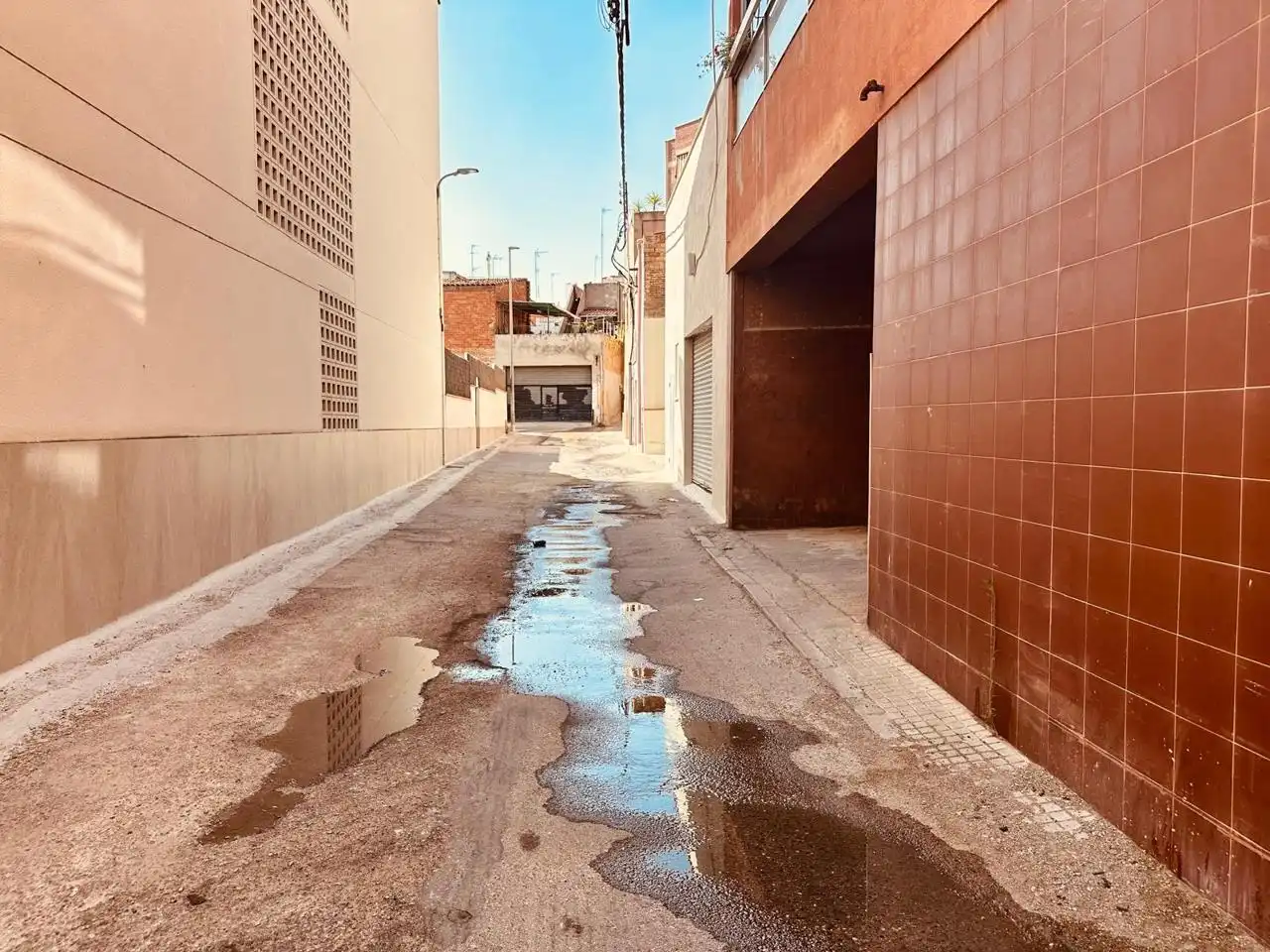 Vista exterior de Garatge en venda en Gavà