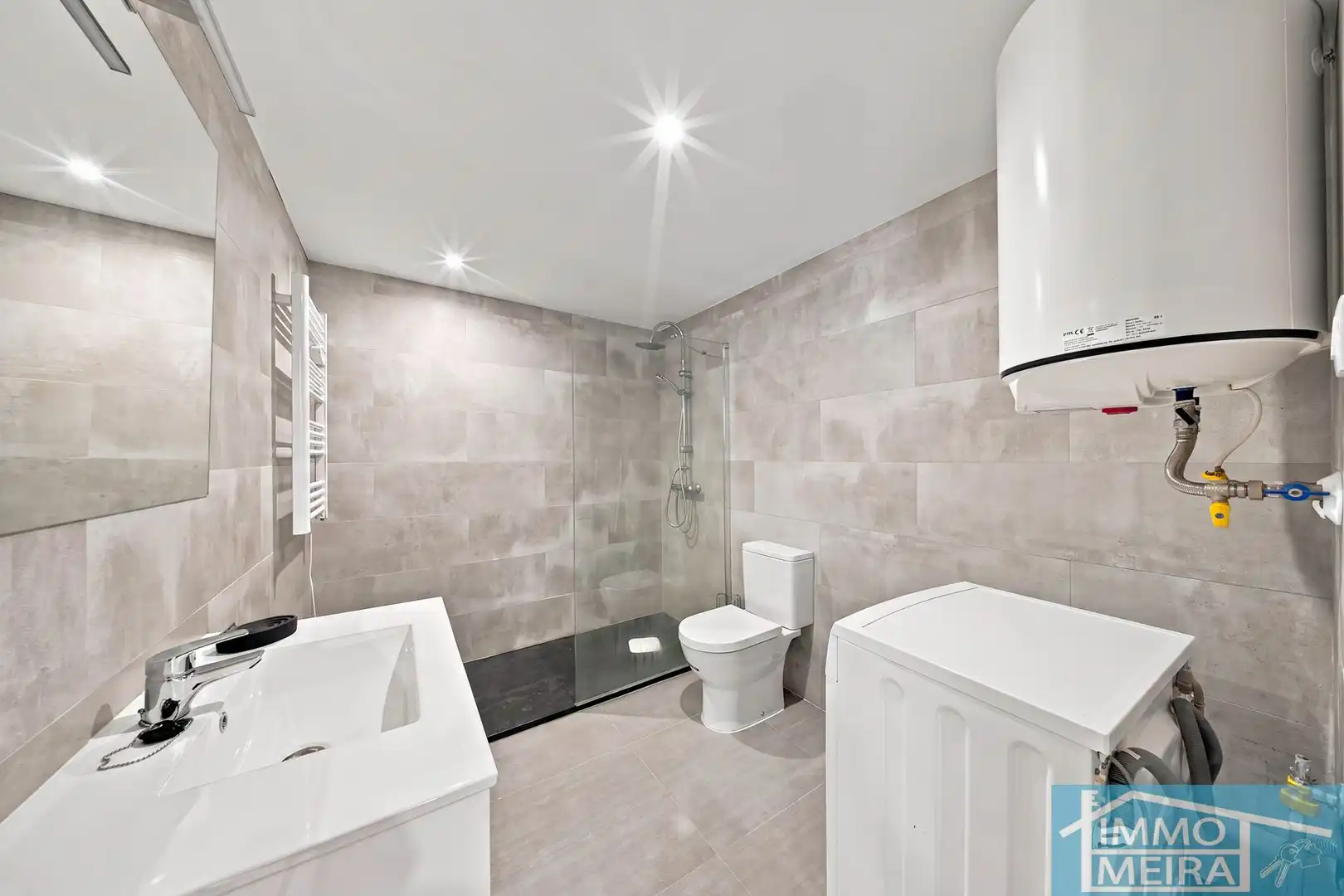 Baño de Apartamento en venta en Roses con Aire acondicionado, Calefacción y Terraza