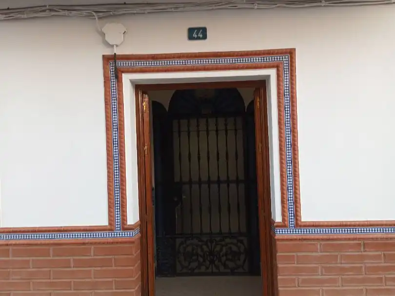 Houses for sale in Utrera  with Air Conditioner, Terrace and Balcony