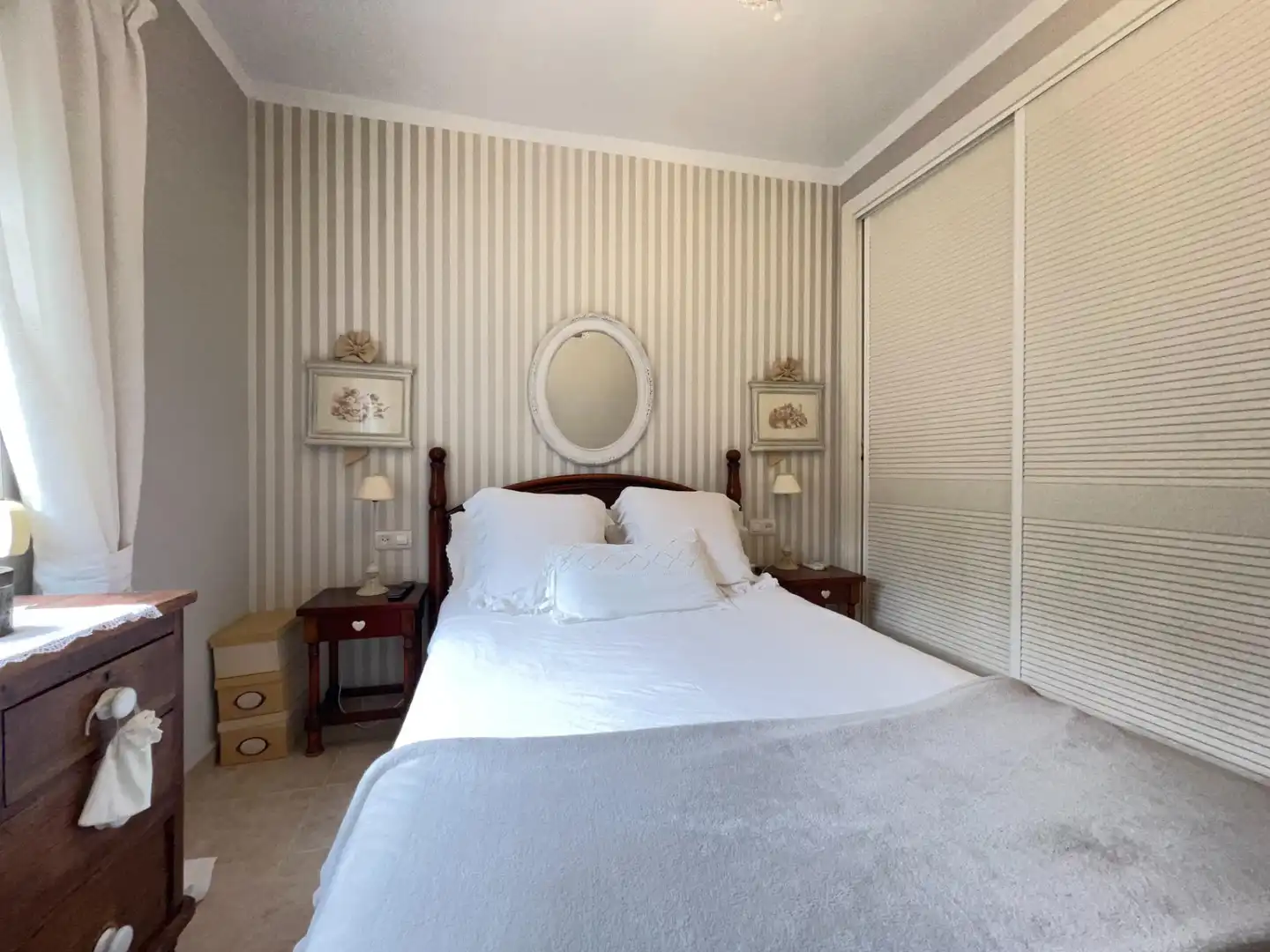 Dormitori de Casa o xalet en venda en Alhaurín de la Torre amb Aire condicionat, Jardí privat i Terrassa