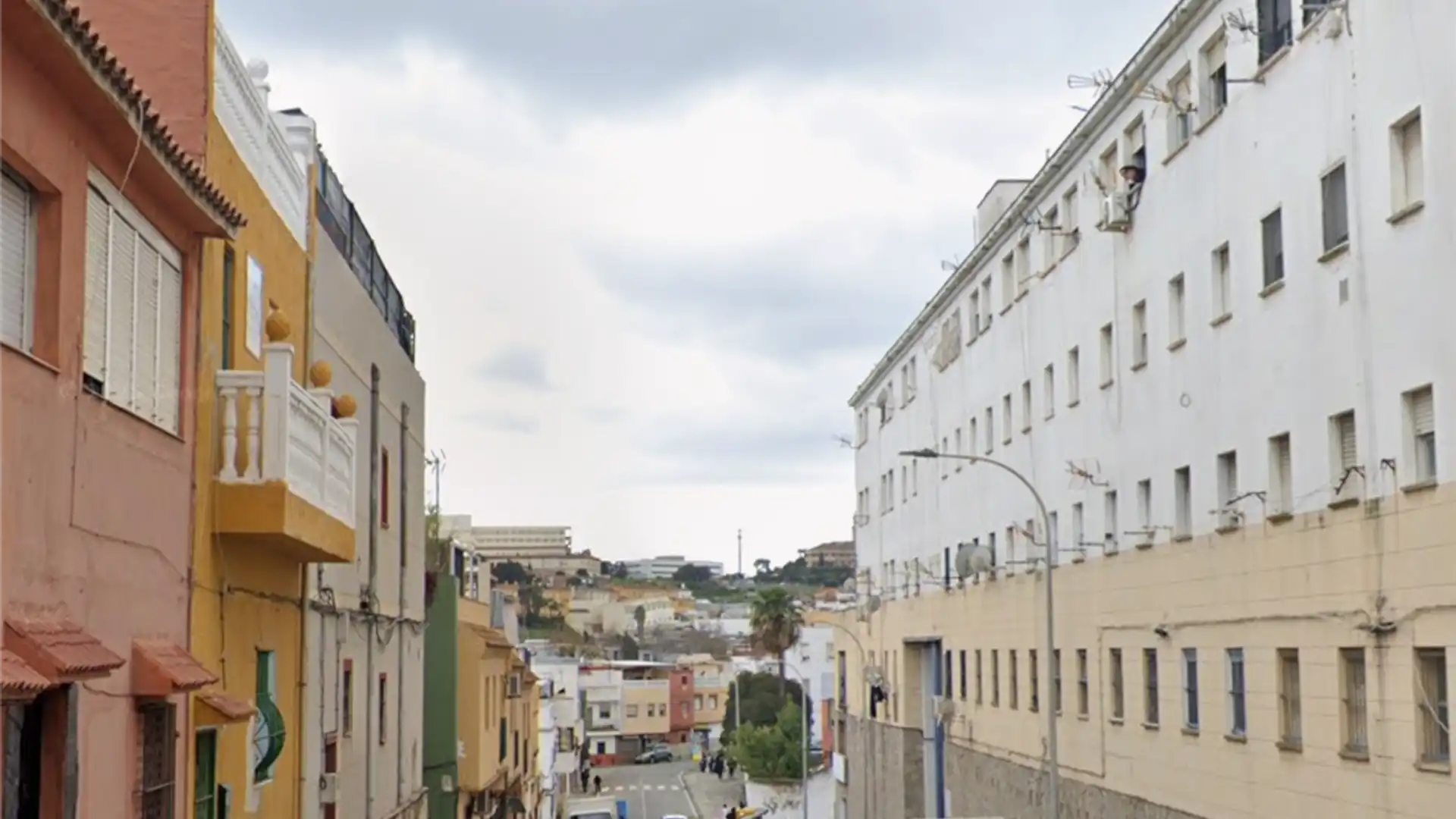 Vista exterior de Casa adosada en venta en Los Barrios con Terraza