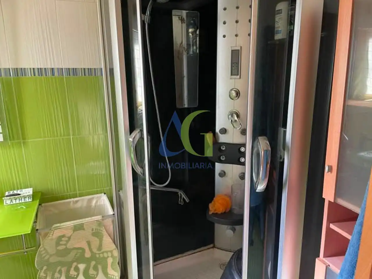 Bany de Casa o xalet en venda en Sariegos amb Calefacció, Jardí privat i Parquet