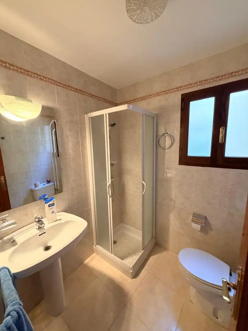 Baño de Casa o chalet de alquiler en Guimerà con Aire acondicionado, Calefacción y Trastero