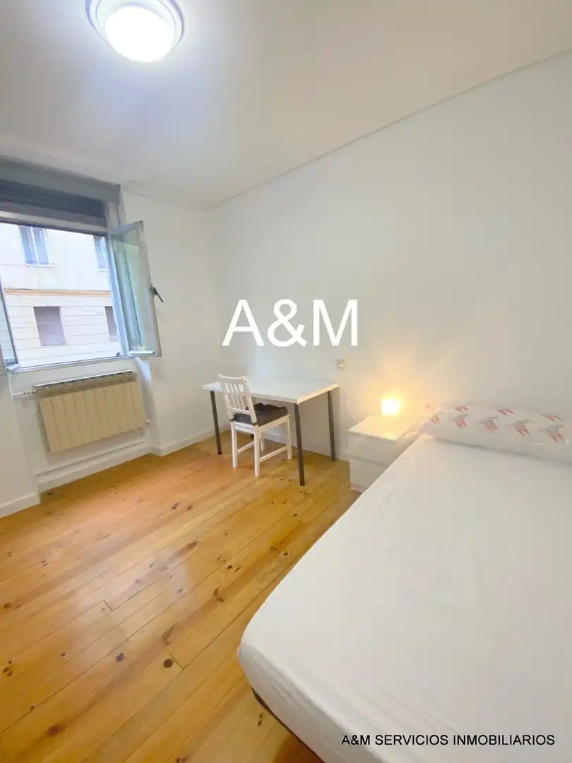 Bedroom of Flat for rent in Vitoria - Gasteiz  with Heating and Furnished