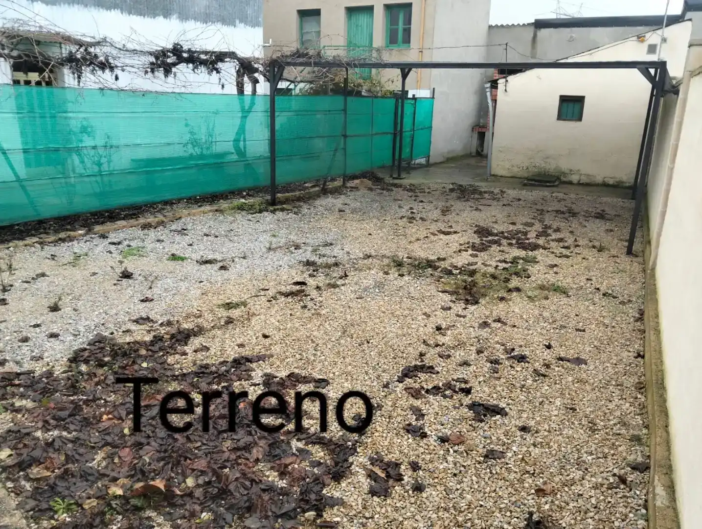 Planta baja en venta en Ponferrada con Jardín privado, Trastero y Horno