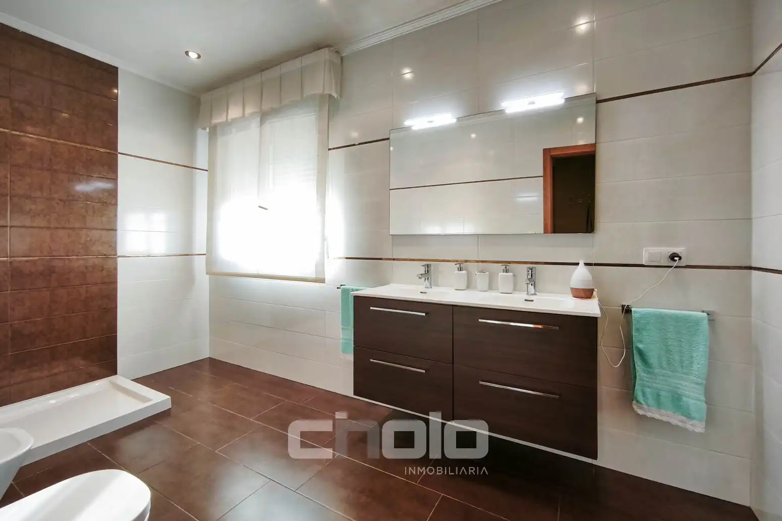 Bathroom of Houses for sale in Begonte  with Heating, Parquet flooring and Storage room