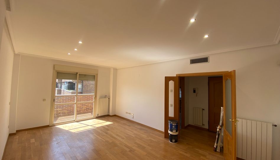 Piso de alquiler en Calle Alejandro de la Sota, 2, Sector B - Imagen 2