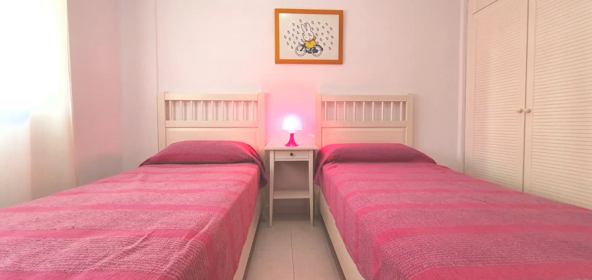 Habitación de Apartamento de alquiler en Dénia con Aire acondicionado, Calefacción y Terraza