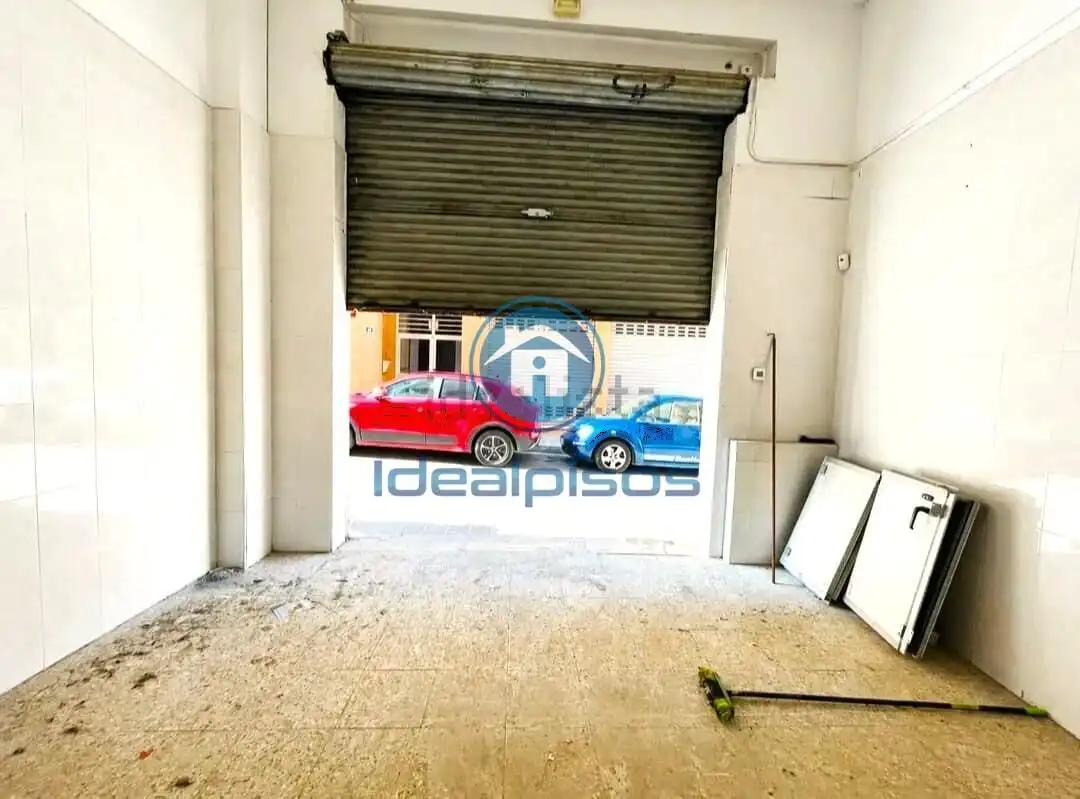 Vista exterior de Local en venta en Alicante / Alacant