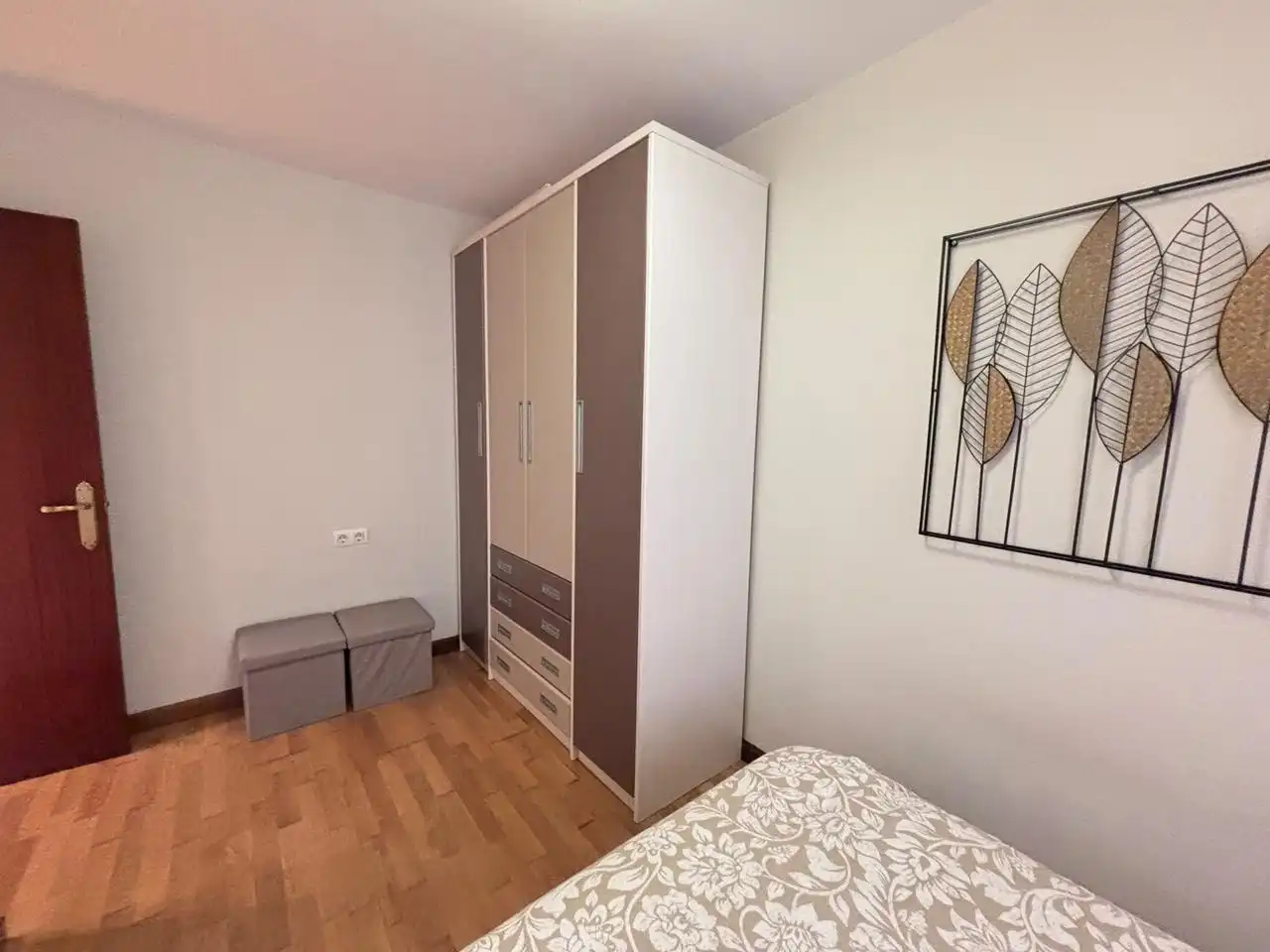Schlafzimmer von Erdgeschoss zur Miete in Gijón  mit Heizung und Möbliert