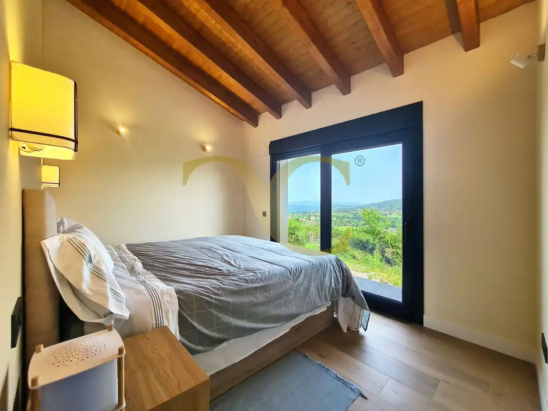 Bedroom of Houses for sale in Oviedo   with Air Conditioner, Heating and Private garden
