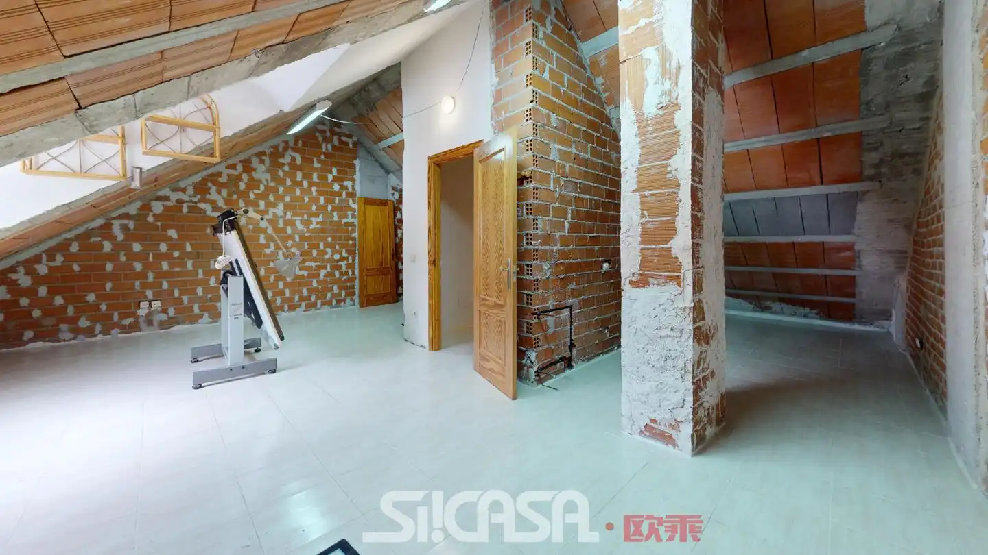 Detached homes for sale in Parla  with Air Conditioner, Heating and Private garden