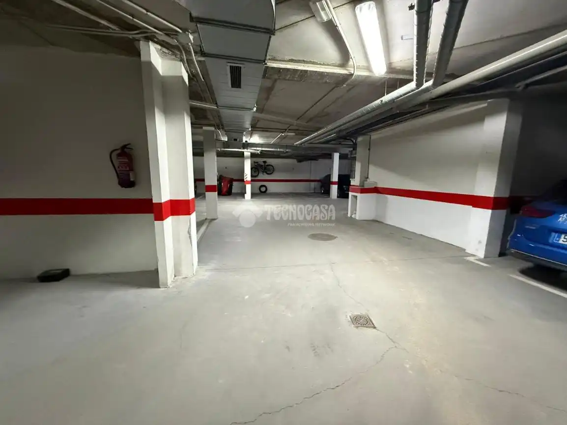 Parking de Ático en venta en Villanubla con Calefacción, Parquet y Terraza