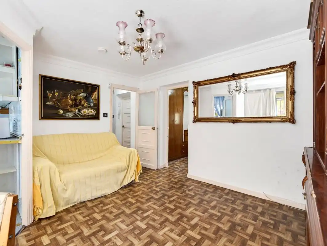 Planta baja en venta en Madrid con Calefacción