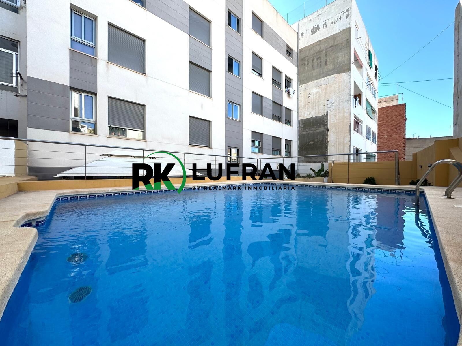 Swimming pool of Flat for sale in Alicante / Alacant  with Community pool