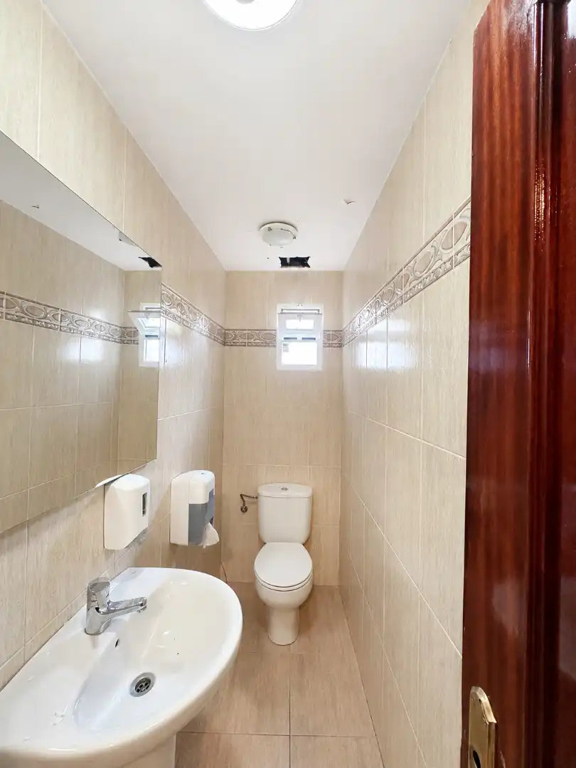 Business premises to rent in Avenida de la Constitución, imagen 22