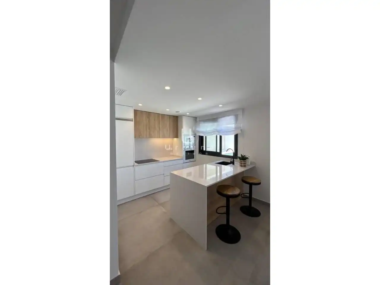 Cocina de Casa adosada en venta en Pilar de la Horadada con Aire acondicionado, Calefacción y Jardín privado
