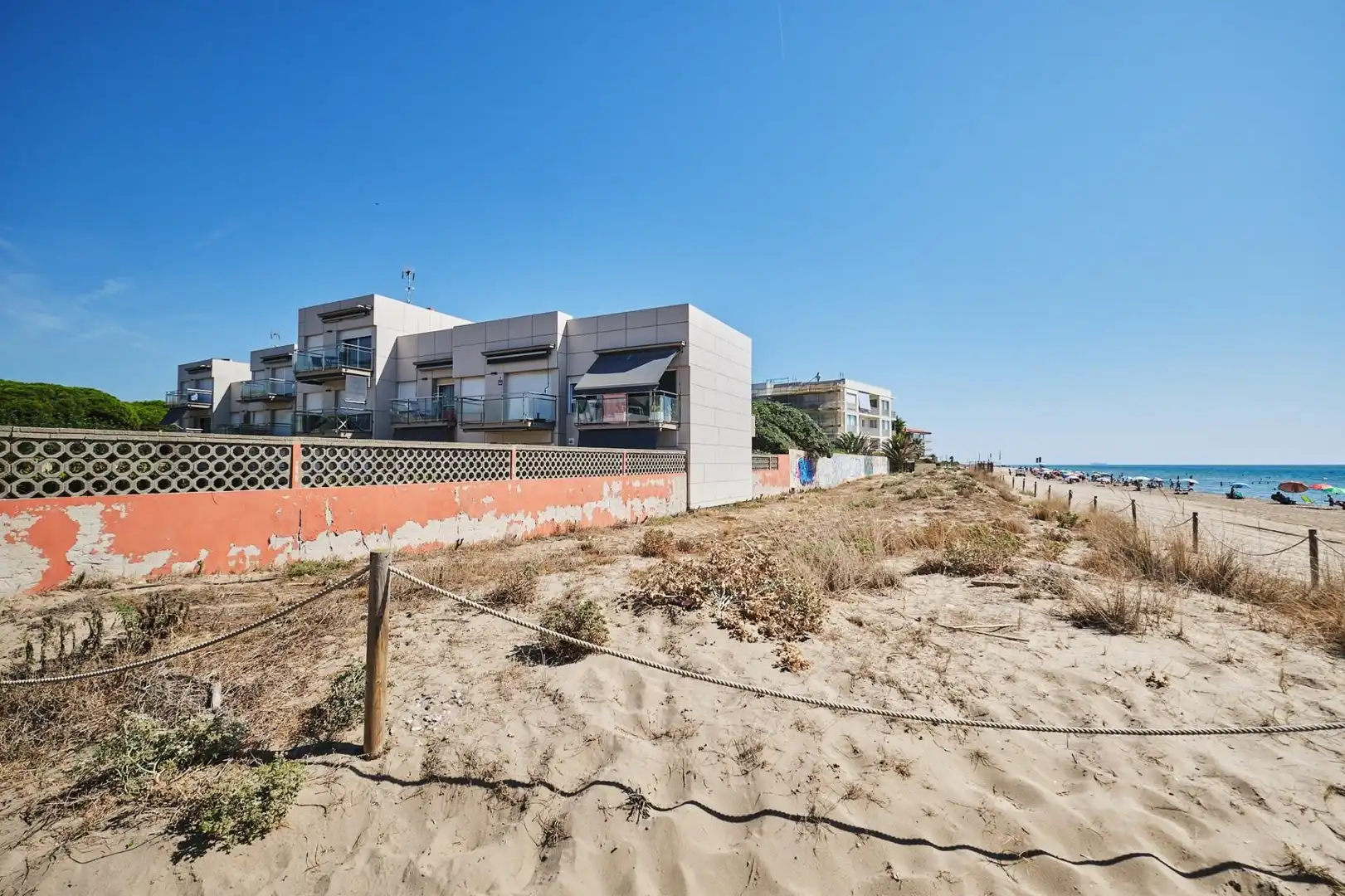 Vista exterior de Apartamento en venta en Gavà con Terraza y Piscina comunitaria