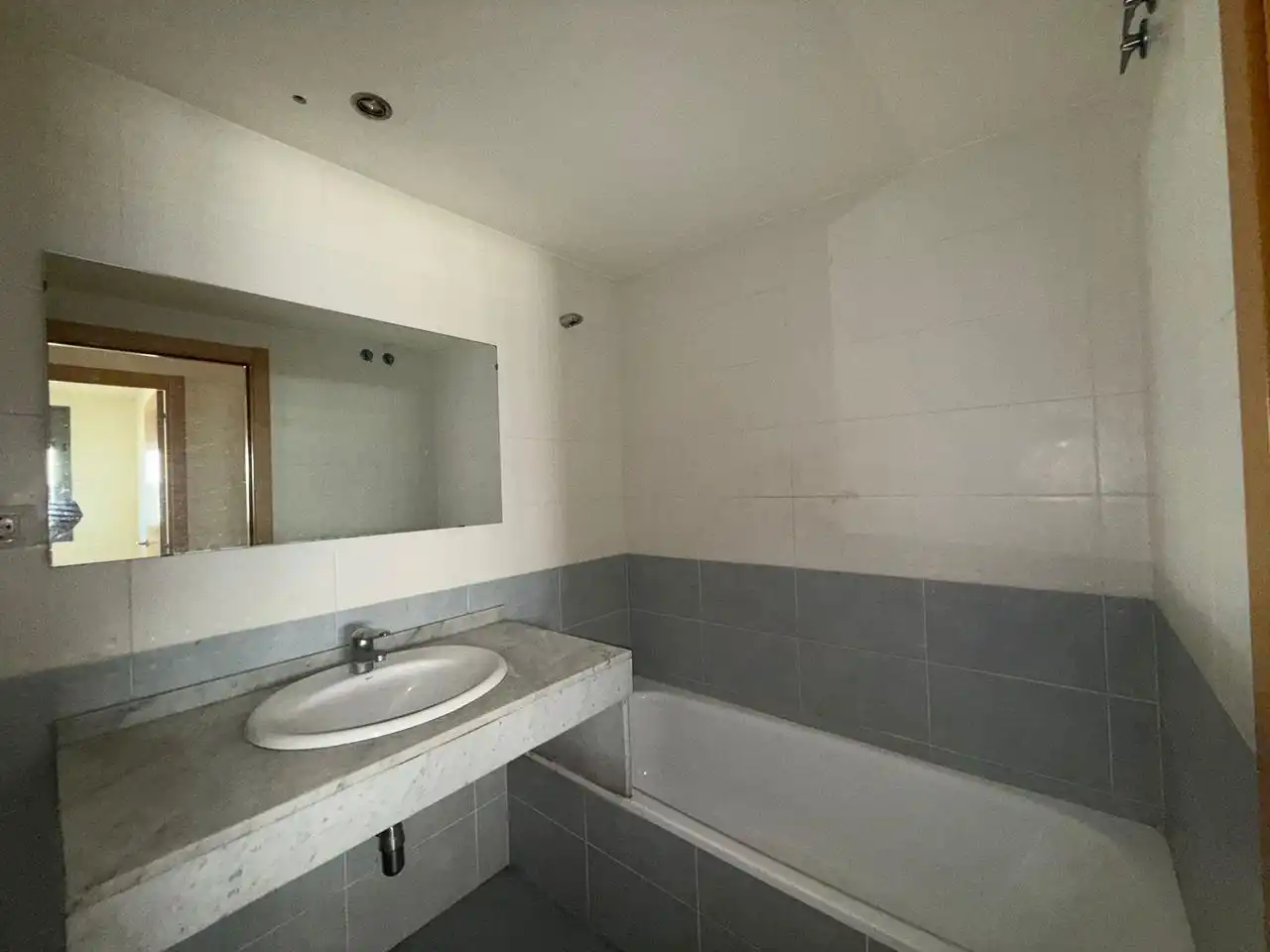 Baño de Piso en venta en Albatàrrec con Terraza y Balcón