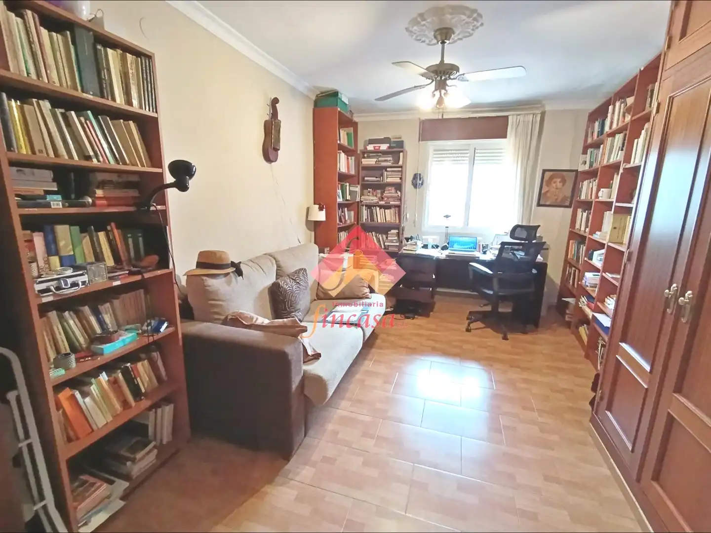 Sala de estar de Piso en venta en Ronda con Terraza, Trastero y Amueblado