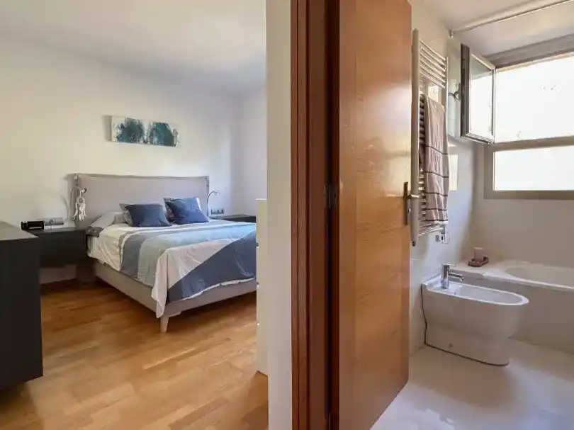 Dormitori de Pis en venda en  Palma de Mallorca amb Aire condicionat, Piscina i Balcó