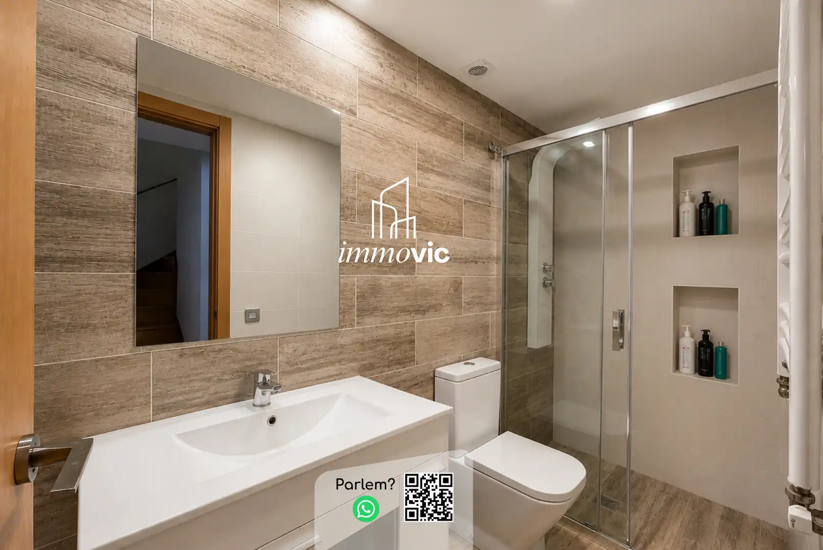 Baño de Dúplex en venta en Roda de Ter con Calefacción, Parquet y Terraza