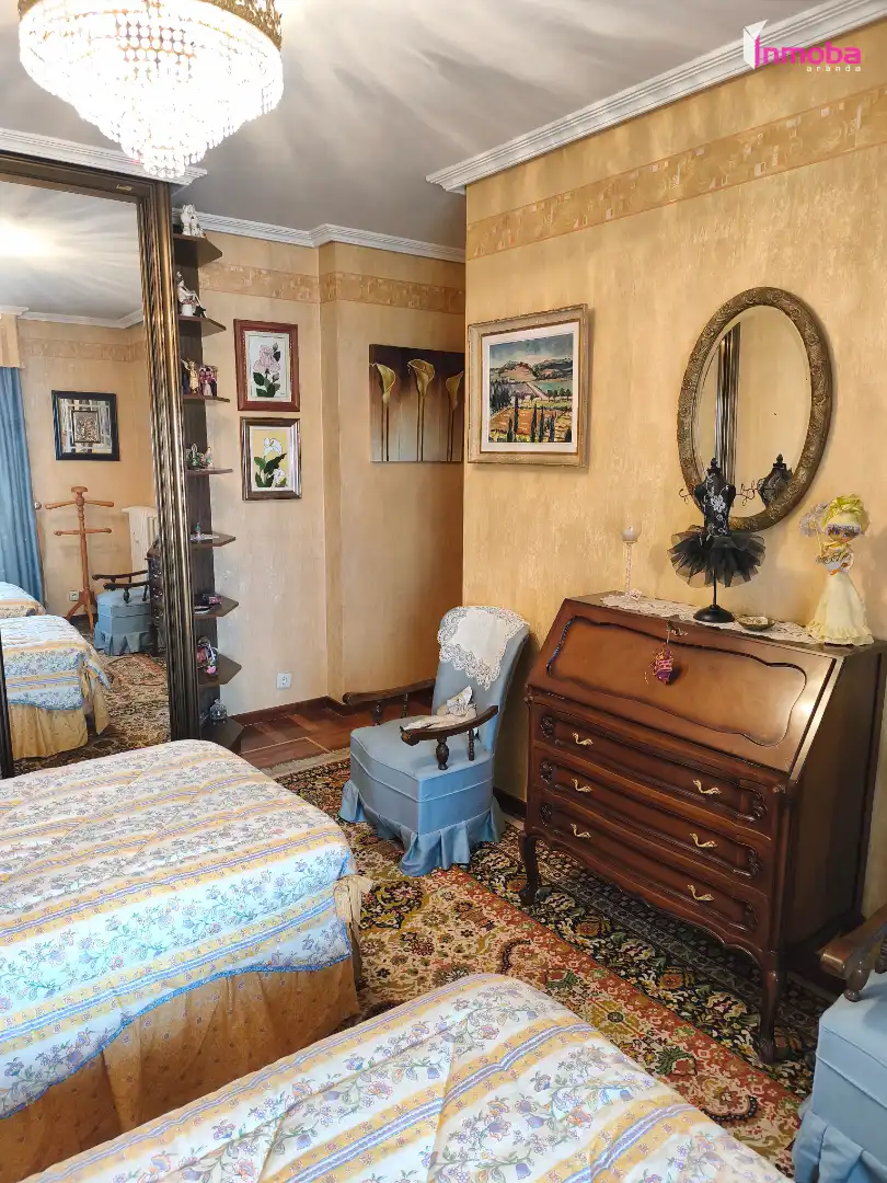 Habitación de Piso en venta en Aranda de Duero con Calefacción, Parquet y Trastero
