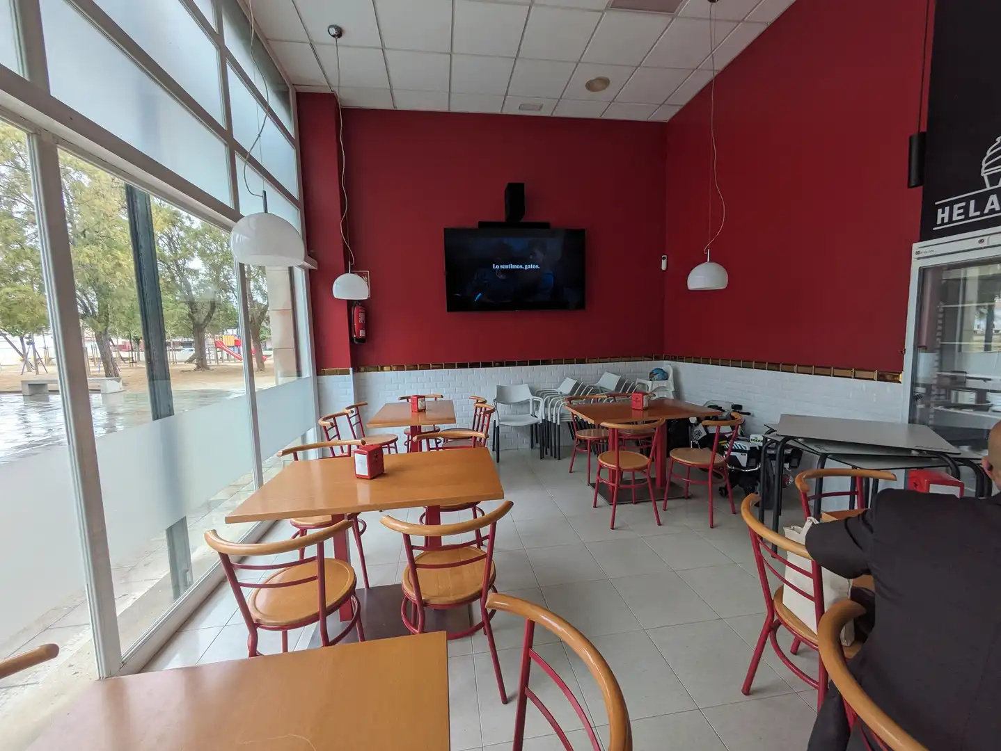 Commercial properties for transfer in Torredembarra  with Air Conditioner, Heating and Terrace