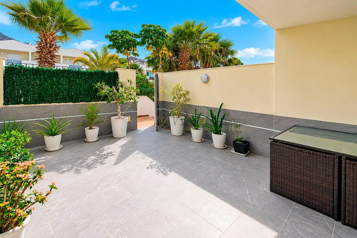 Casa con piscina en venta en Calle Beirut, imagen 4