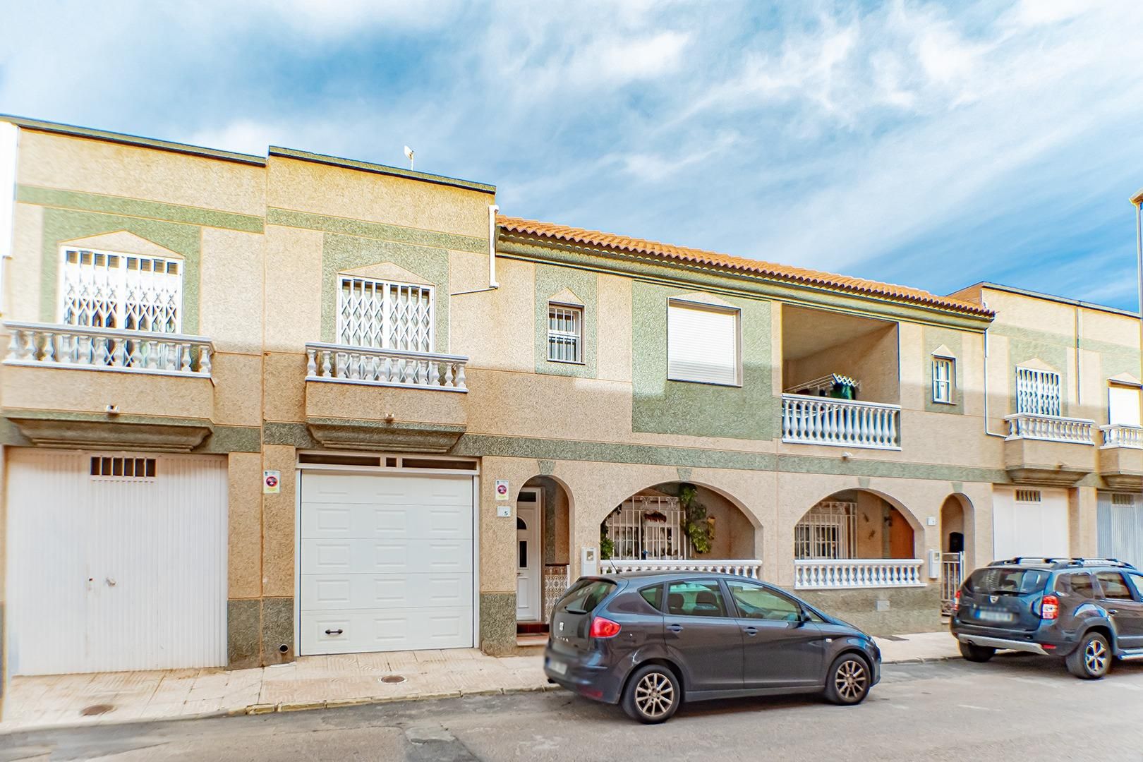 Duplex for sale in Calle ISLAS CIES (VG), Las Cabañuelas