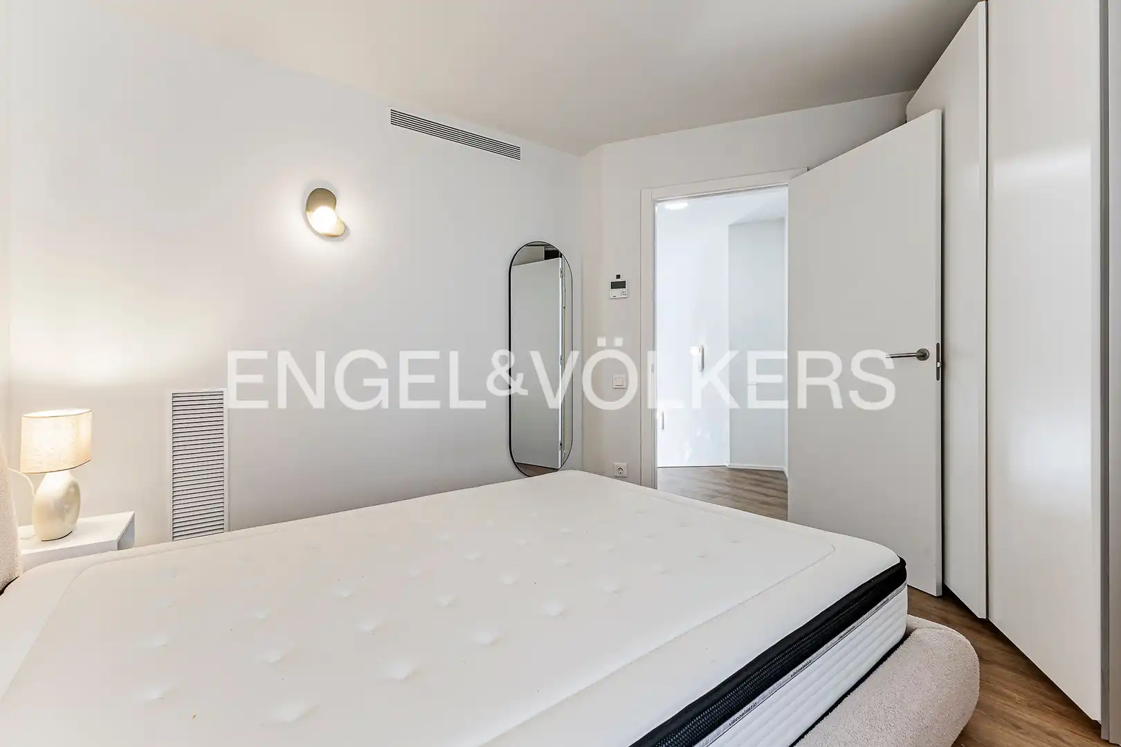 Bedroom of Duplexes for rent in Barcelona  with Air Conditioner, Heating and Private garden