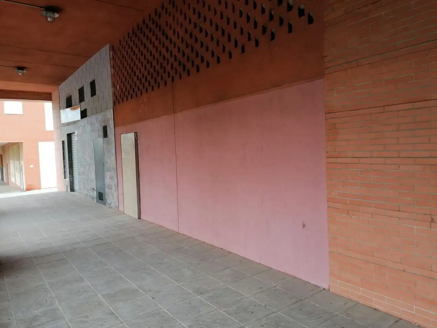 Local comercial en alquiler en Camino del Saladillo, imagen 3