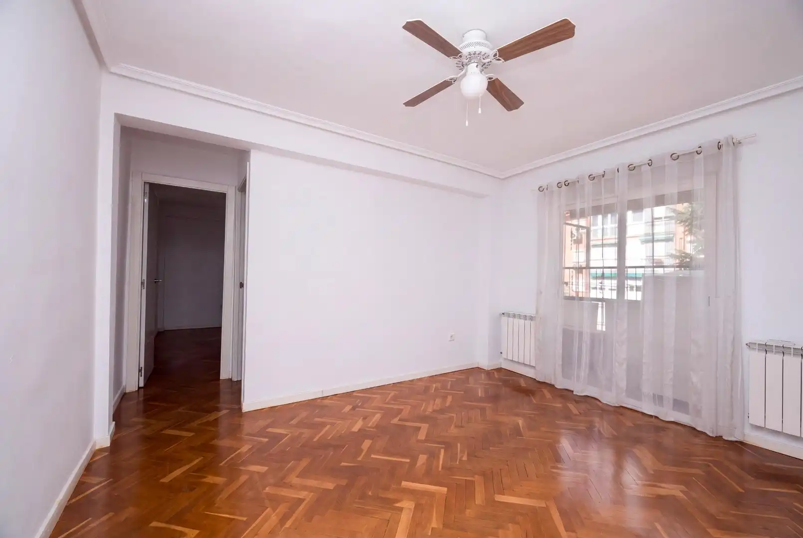 Piso con ascensor en venta en Calle TORRELAGUNA, imagen 3