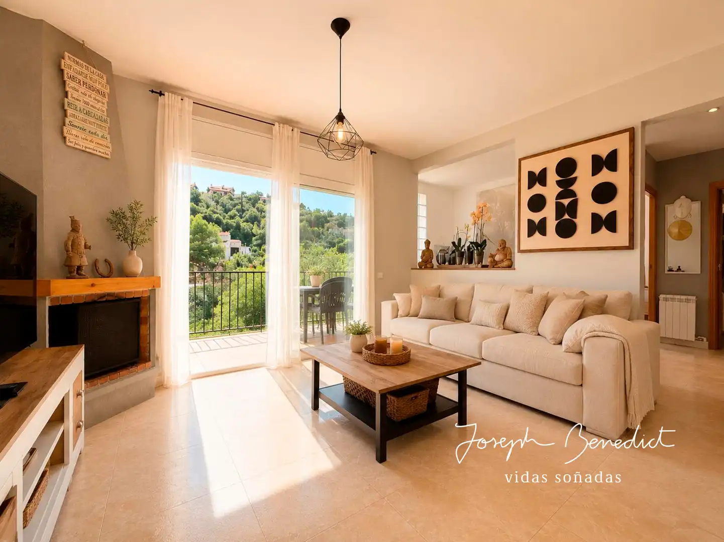 Sala d'estar de Casa o xalet en venda en Calafell amb Aire condicionat, Calefacció i Jardí privat