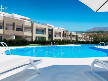 Piso con piscina en venta en Casares pueblo