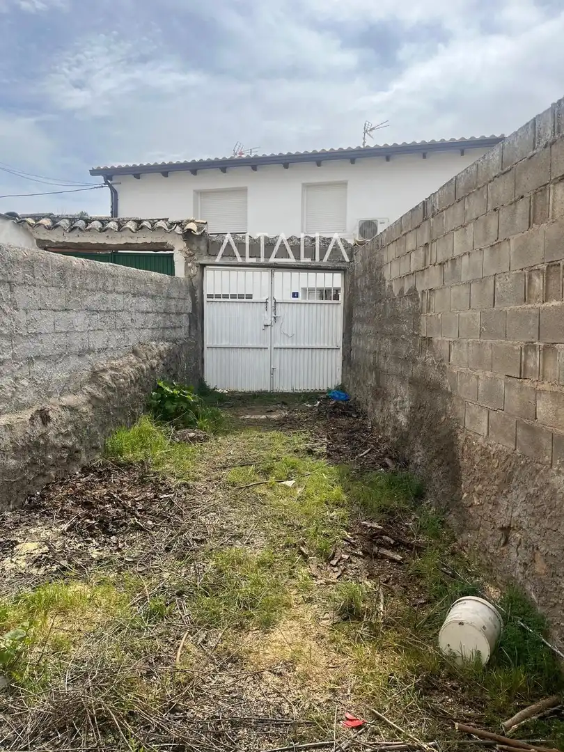 Vista exterior de Casa o chalet en venta en Villanueva de Guadamejud