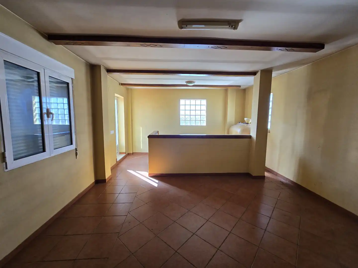 Casa adosada en venta en Utiel con Terraza