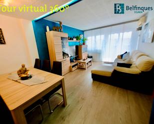 Living room of Flat for sale in Terrassa  with Air Conditioner and Balcony